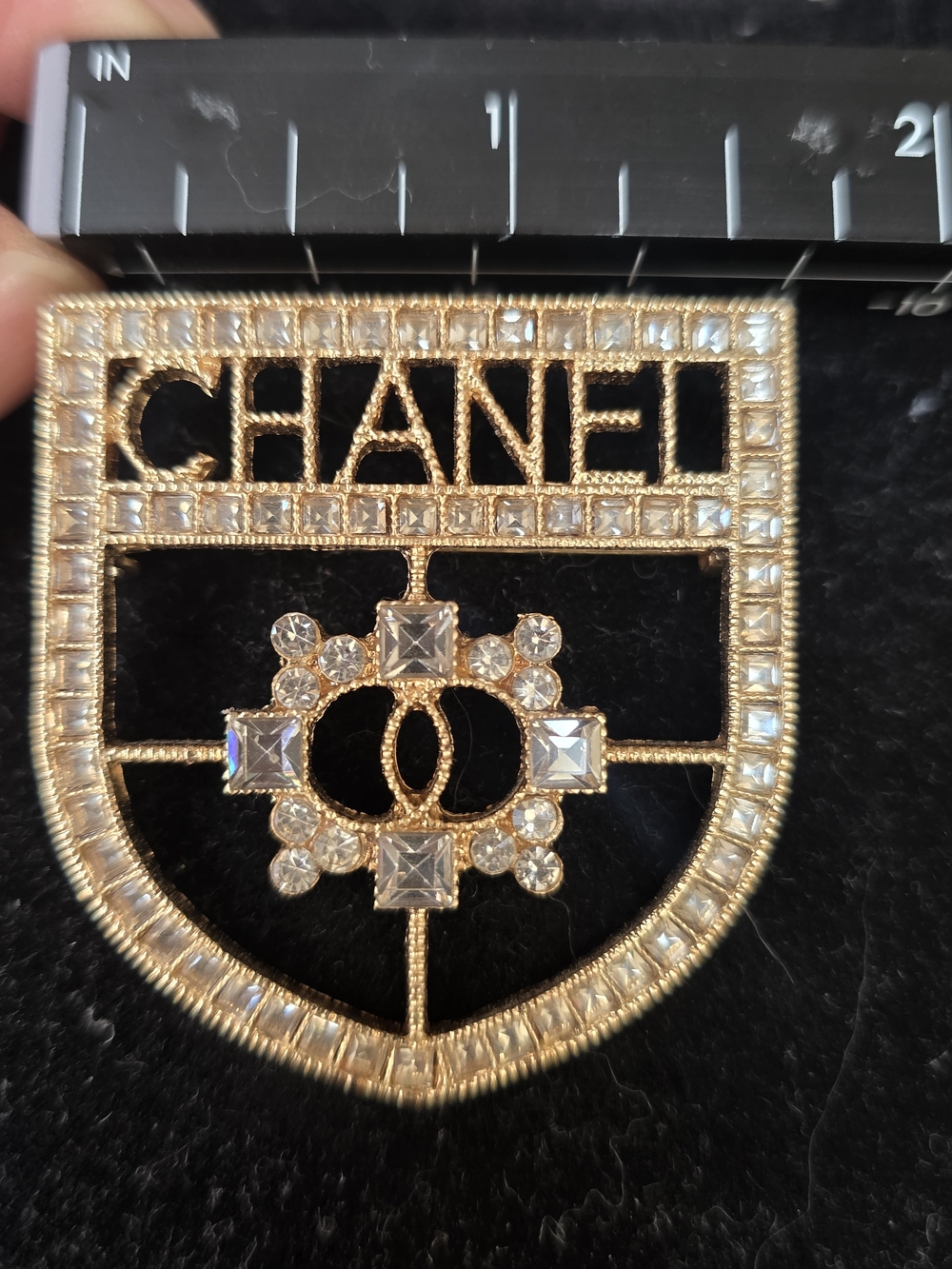 Chanel Gold and Black Crystal Shield Pin Brooch - Picture 2 of 5